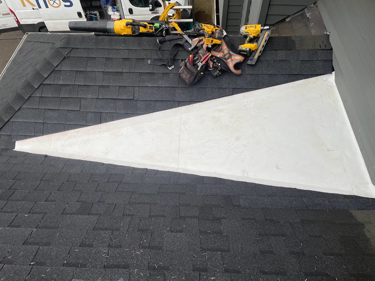 Great quality dead valley roof repair performed in Portland, OR